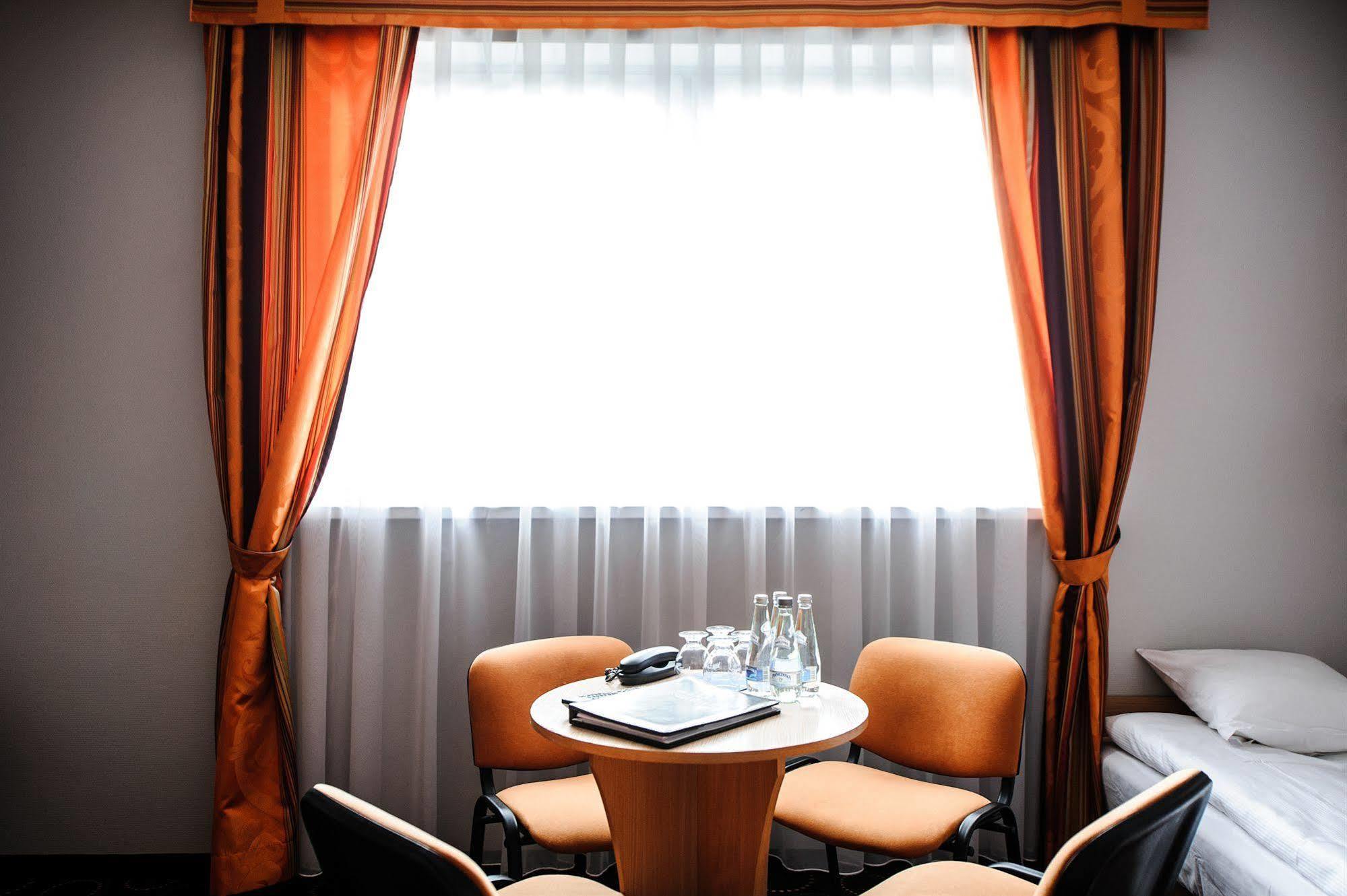 Hotel Aspel Krakau Buitenkant foto
