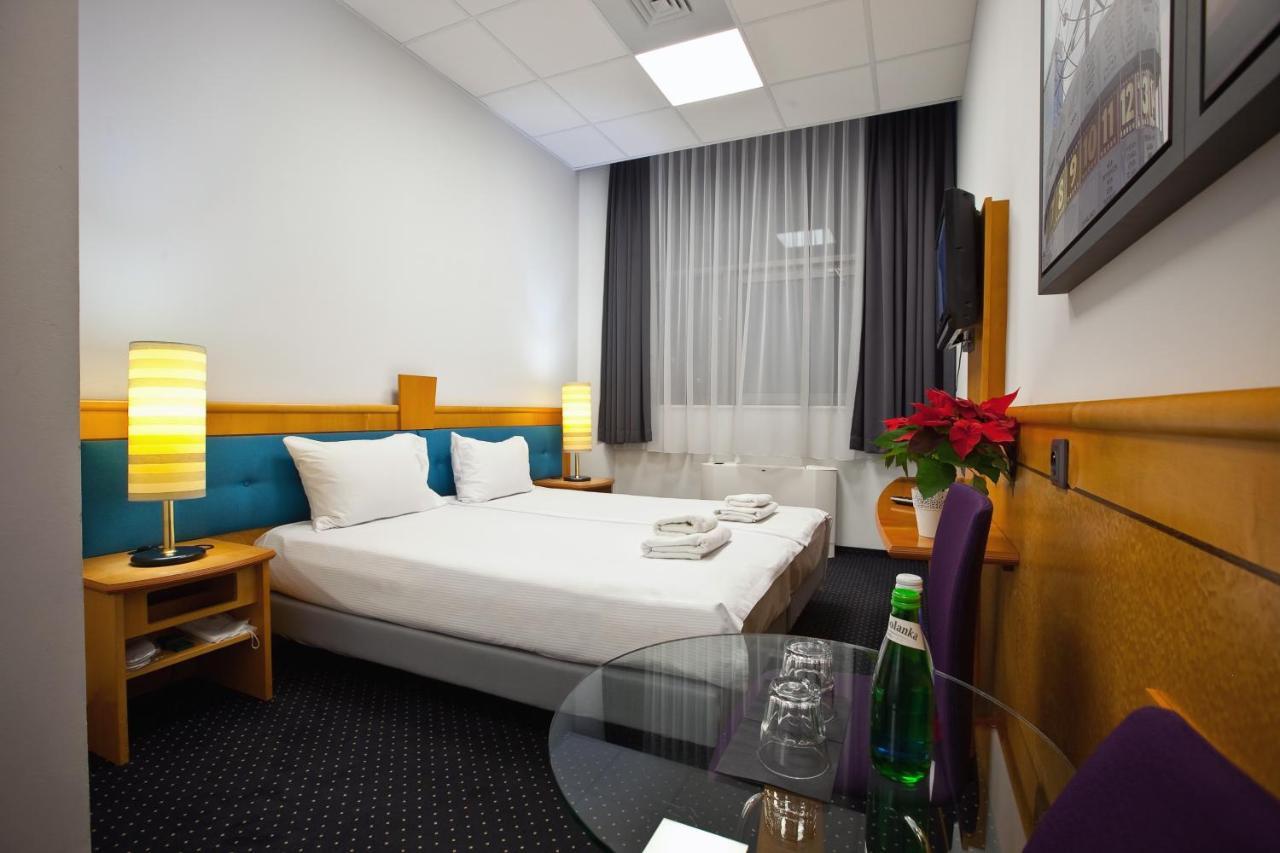 Hotel Aspel Krakau Buitenkant foto